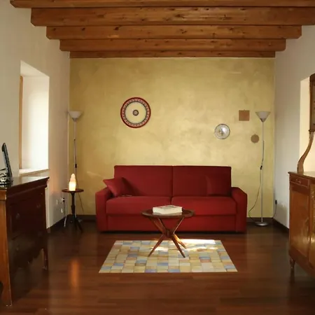 Casa Jasmin, 2 Floors, Private Garden Apartment Verona
