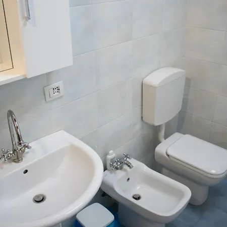Casa Jasmin, 2 Floors, Private Garden Appartamento Verona