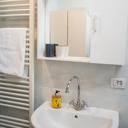 Appartamento Casa Jasmin, 2 Floors, Private Garden Verona